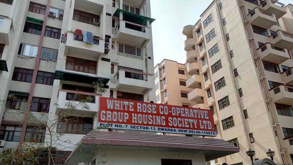 Premium 4 bhk flat available for sale in White Rose Apartment 